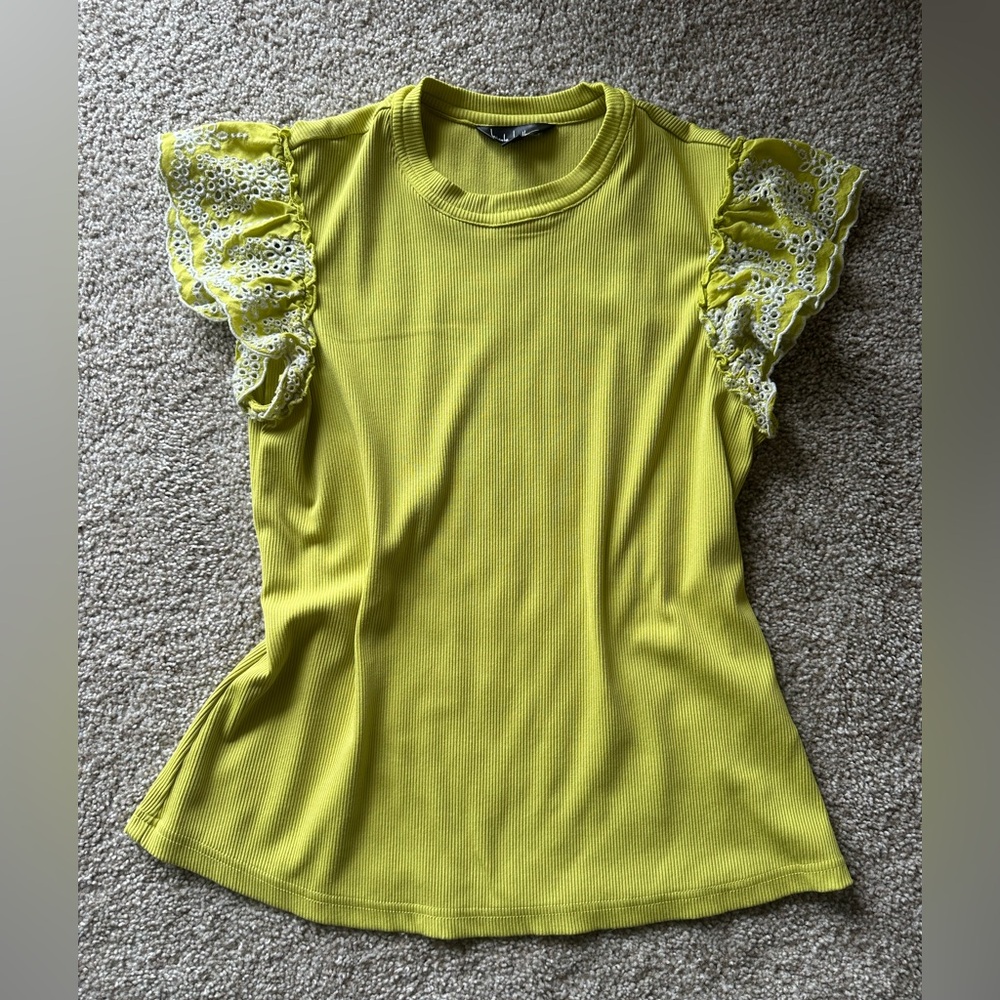 Women’s Blouse Size M